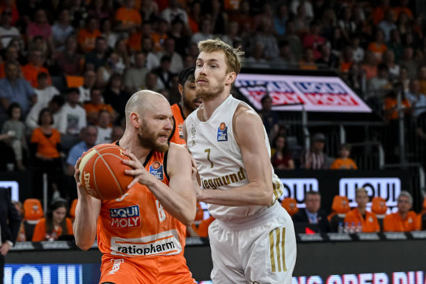 反观曼联 反观曼联