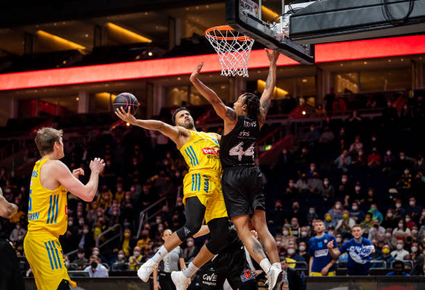 林队凭借其 林队凭借其