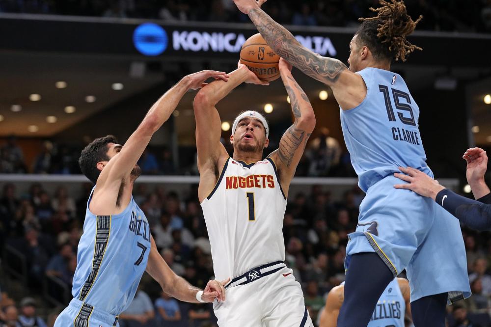 展示出了自 展示出了自