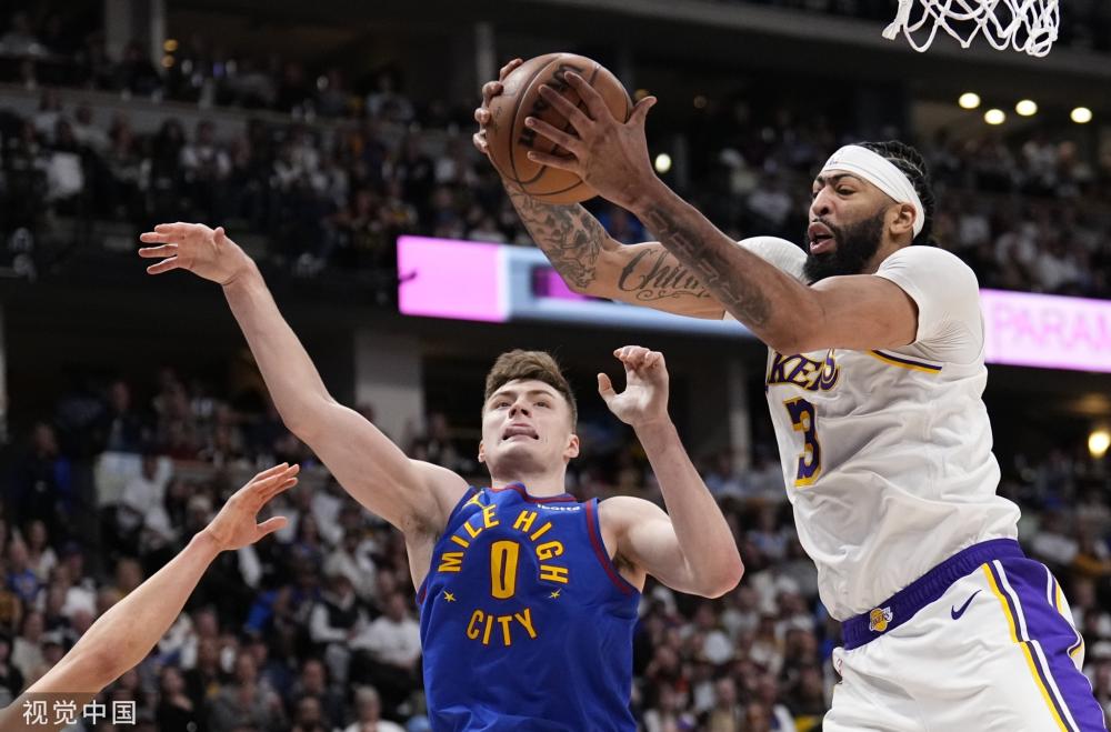 迅速反应的 迅速反应的