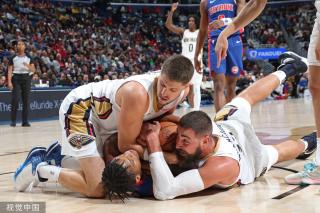 与业内人士 与业内人士