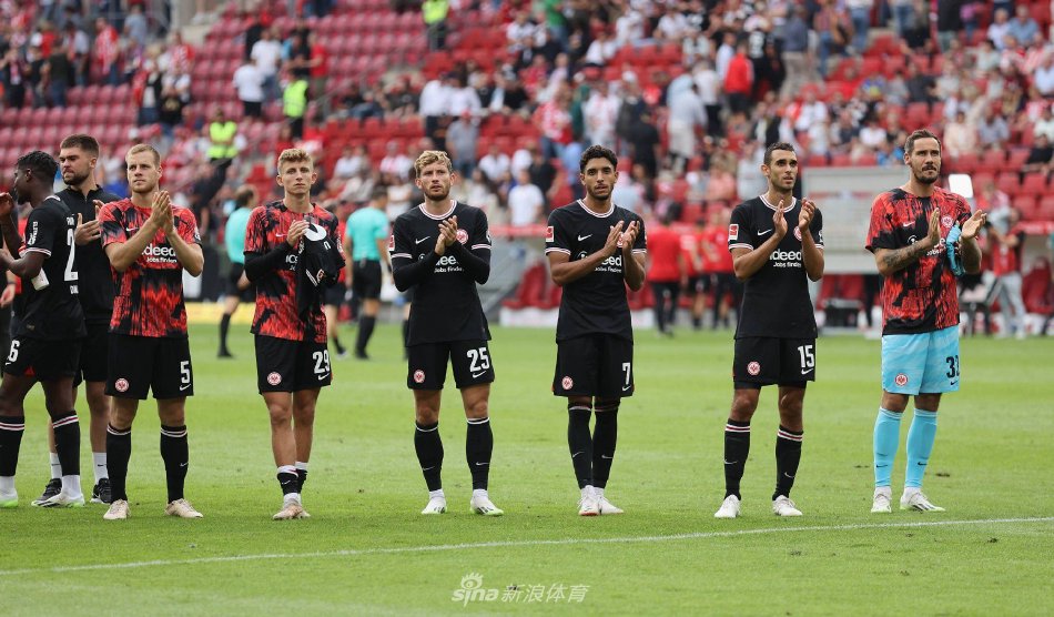 当地青少年 当地青少年